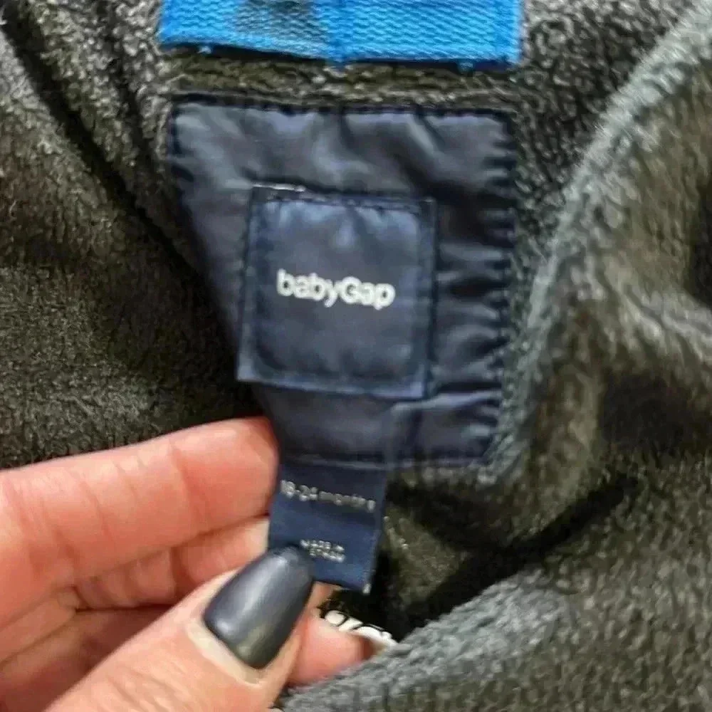 Baby Gap navy puffer coat size 18/24 months